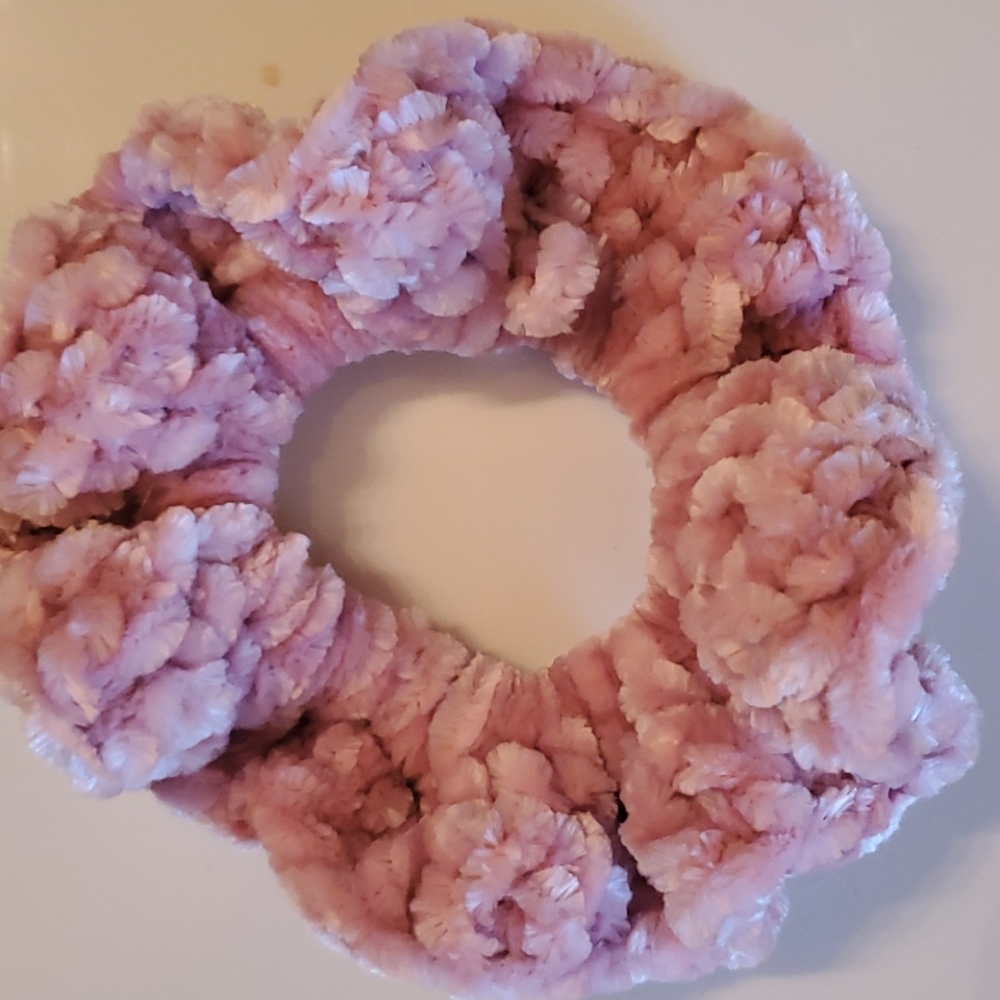 5 Handmade Crochet Scrunchies - Picture 6 of 8